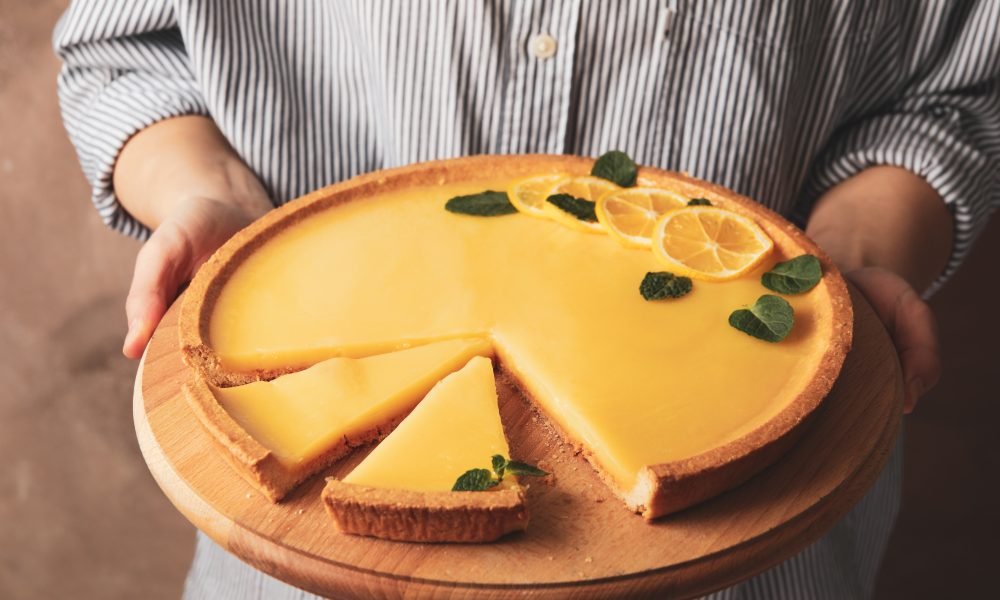 Bi nekaj sladkega Recept za osvežilno limonino pito