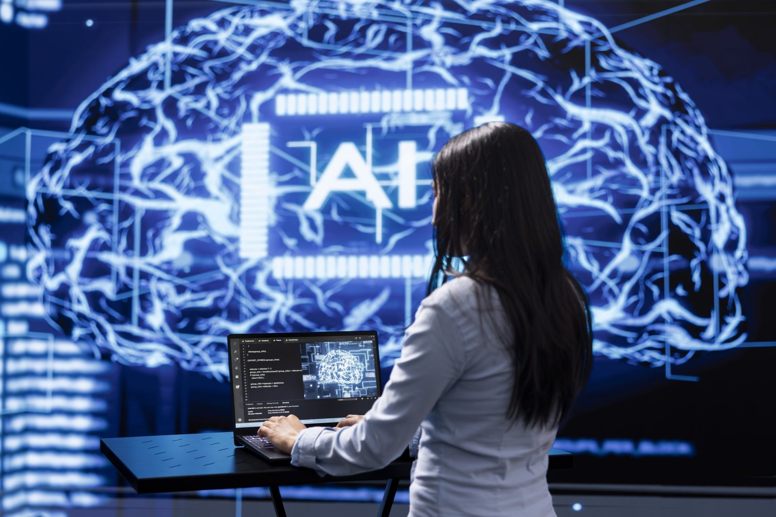 Kako umetna inteligenca spreminja naš vsakdan – trendi 2025