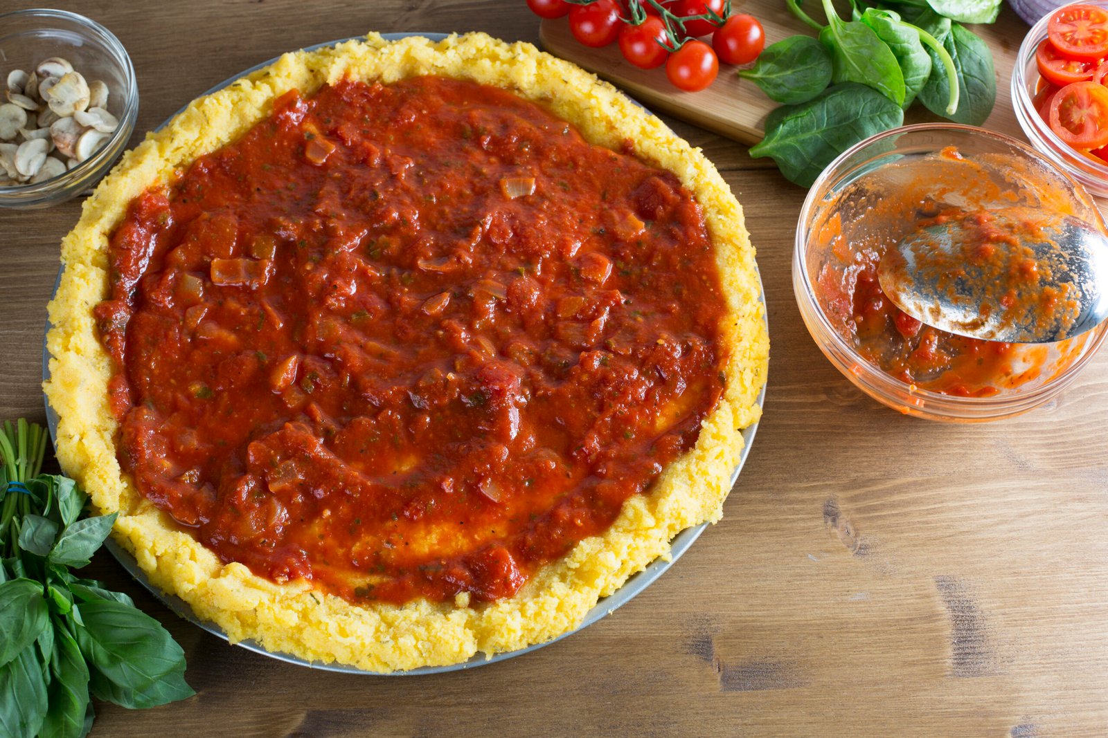 Polenta pica: hrustljava in brezglutenska alternativa